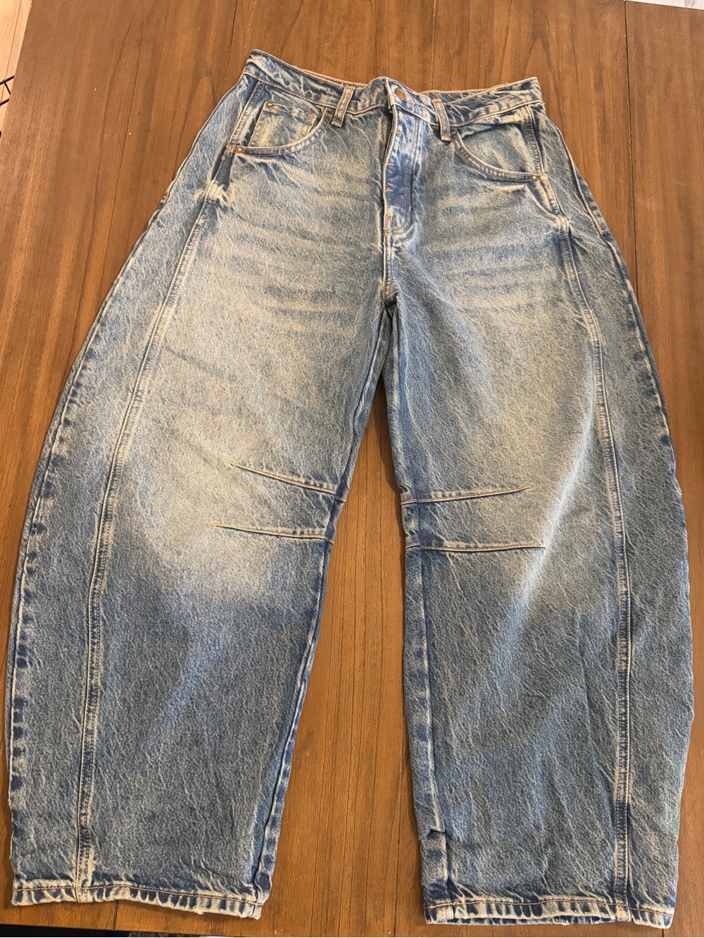 Free People Womens barrel Relaxed Wide-Leg Jeans in Light Blue Wash
